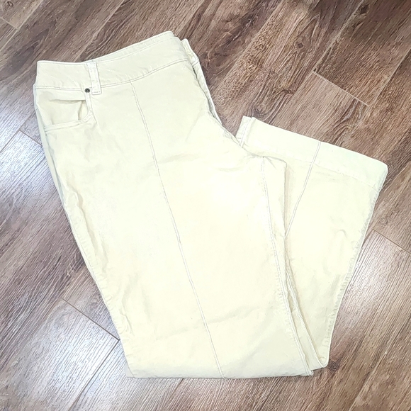 💥 Beige Stretch Corduroy Pant 💥 - Picture 2 of 4